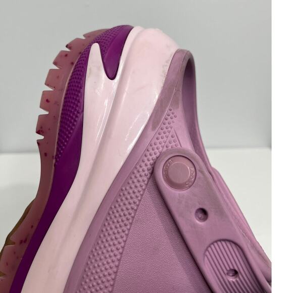 Crocs Women’s Purple Mega Crush Clogs / Size-M5, W7 - Picture 11 of 16